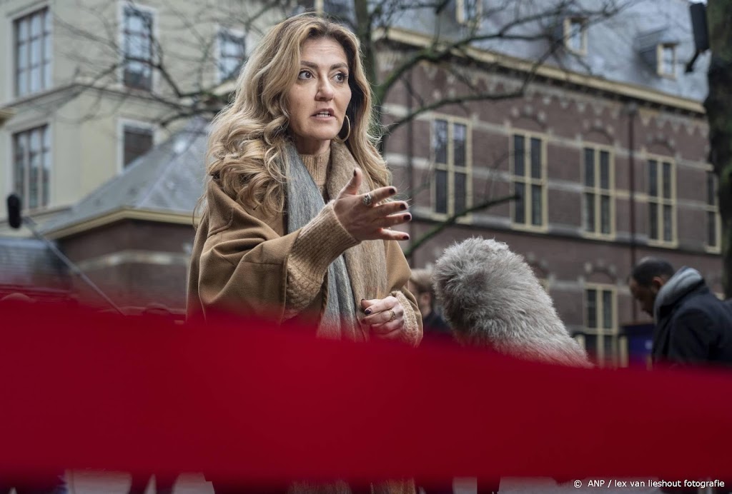 Premier Rutte vindt twijfels aan Holocaust 'schokkend'