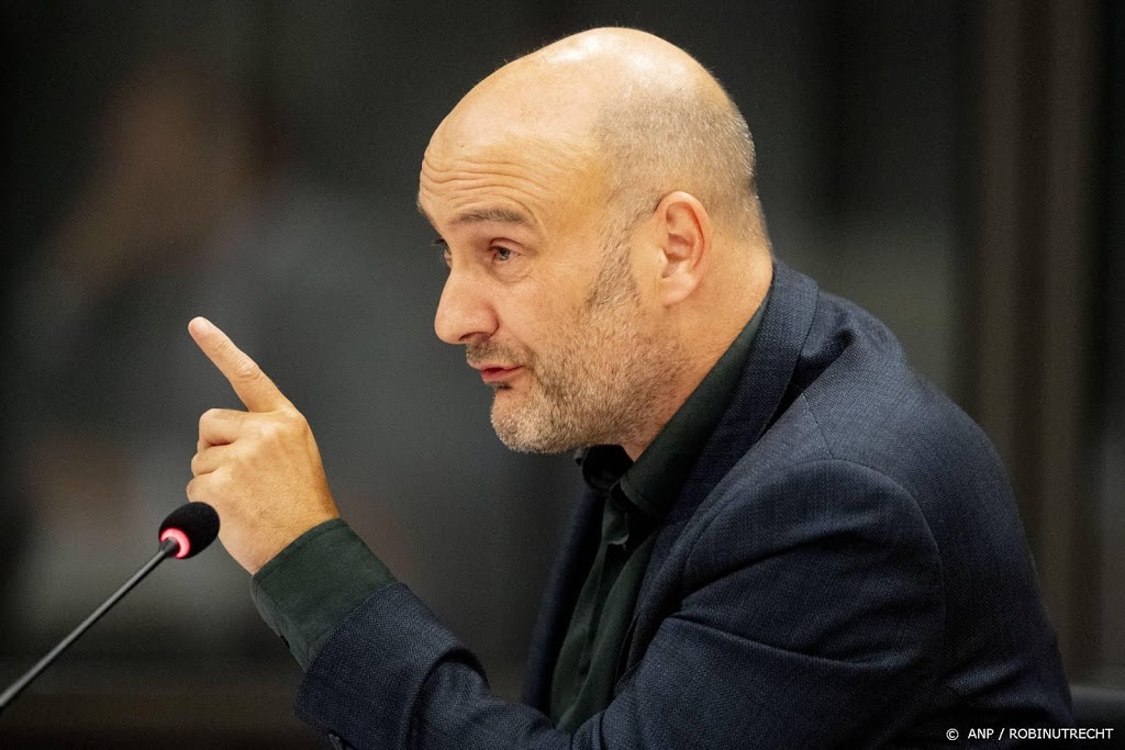 Kamer veegt 'boodschappenboete' in bijstand van tafel