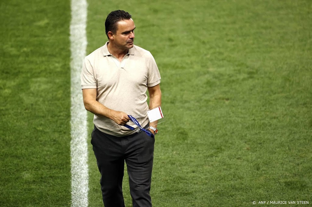 Overmars moet Ajax 1,25 miljoen euro aan tekengeld terugbetalen