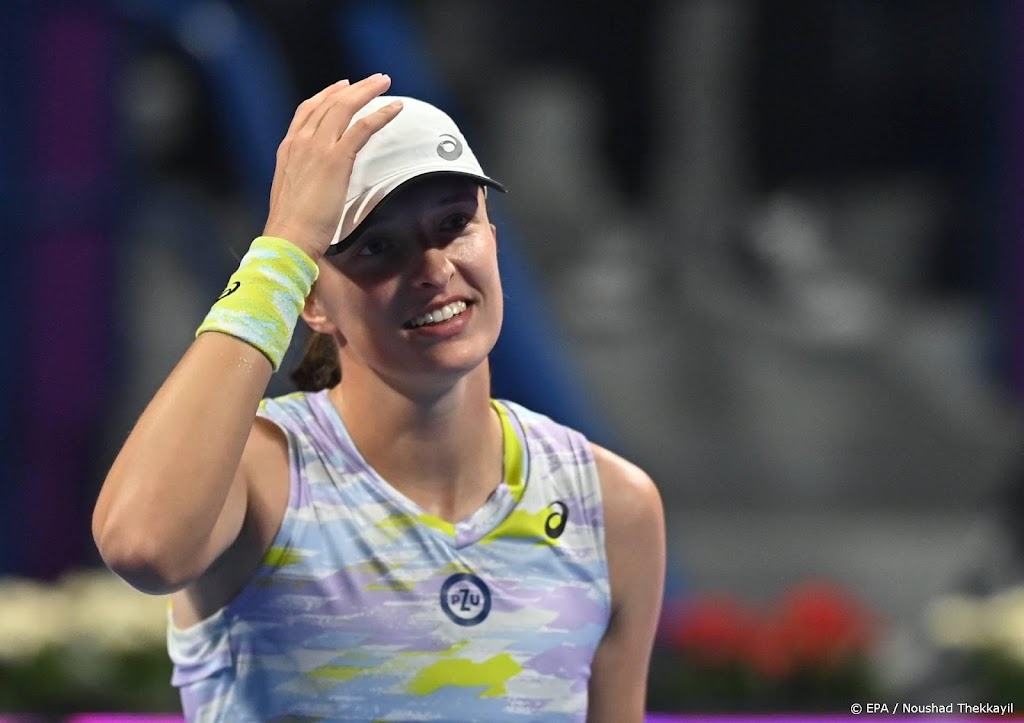 Swiatek met primeur tegen Sakkari naar tennisfinale in Doha