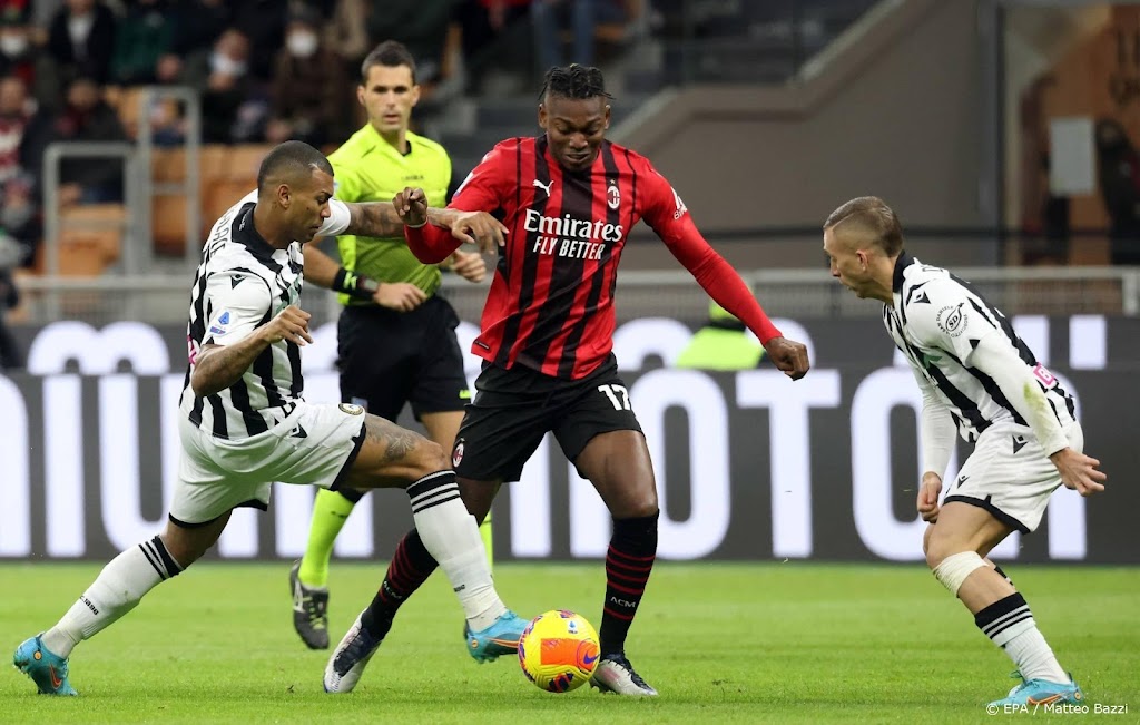 AC Milan speelt gelijk en zet koppositie Serie A op het spel