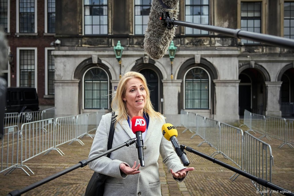 Partijleiders verontwaardigd over inhoud aantekeningen Ollongren