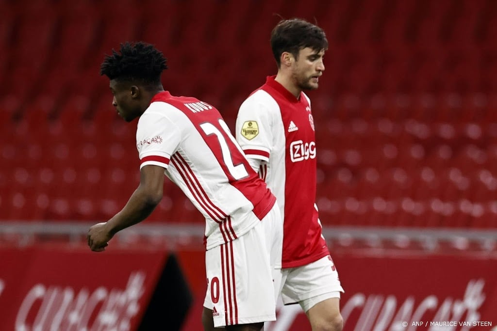 Ajax - FC Utrecht vastgesteld op 22 april, Ajax - AZ op 25 april