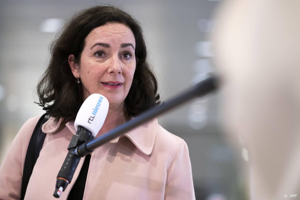 Halsema sluit Amsterdamse kledingwinkel na aantreffen explosief