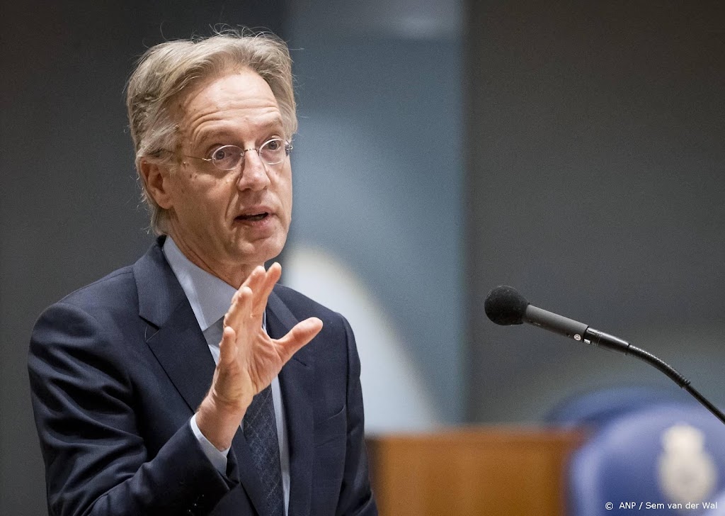 Dijkgraaf: basisbeurs iets lager door nadruk op aanvullende beurs
