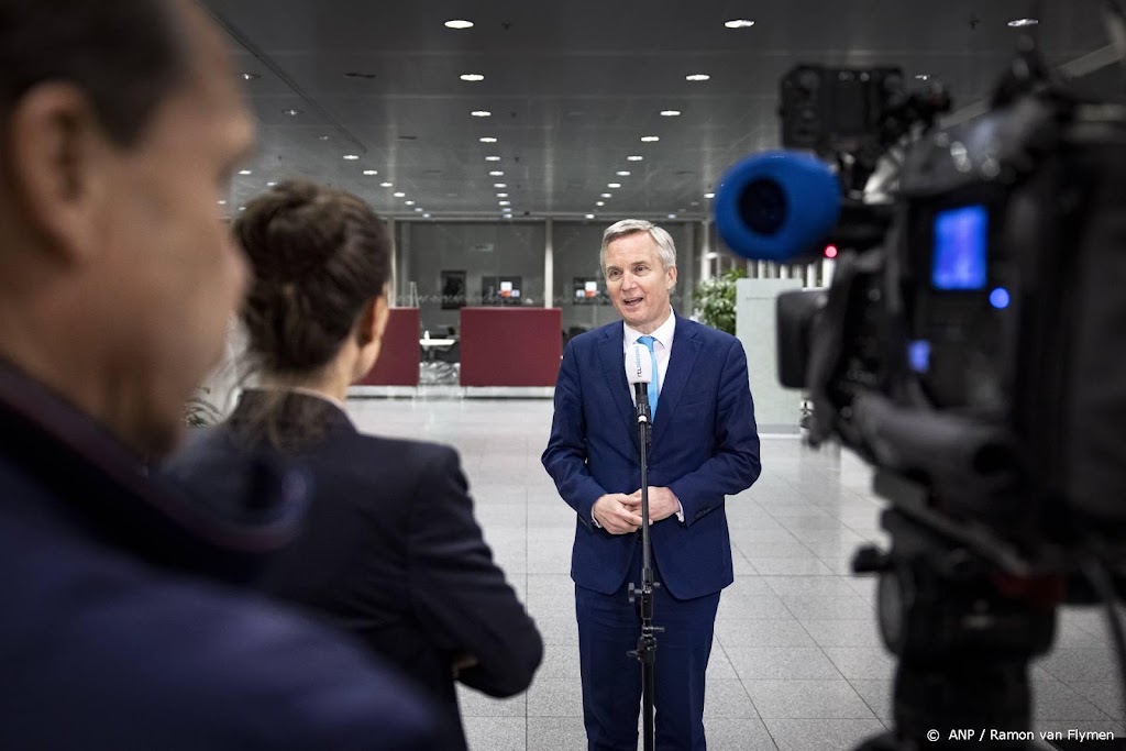 Van der Burg over opvang: gemeenten lopen tegen grenzen aan