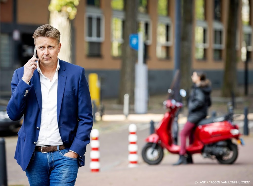 Directeur Cambuur: alle opties open na gesprek met KNVB