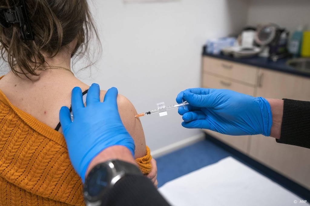 Huisartsen willen geen coronaprikken meer geven