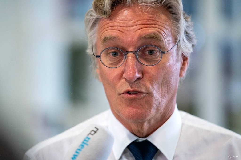 Jorritsma gaat geen stadion ontruimen: 'Dat wordt burgeroorlog'