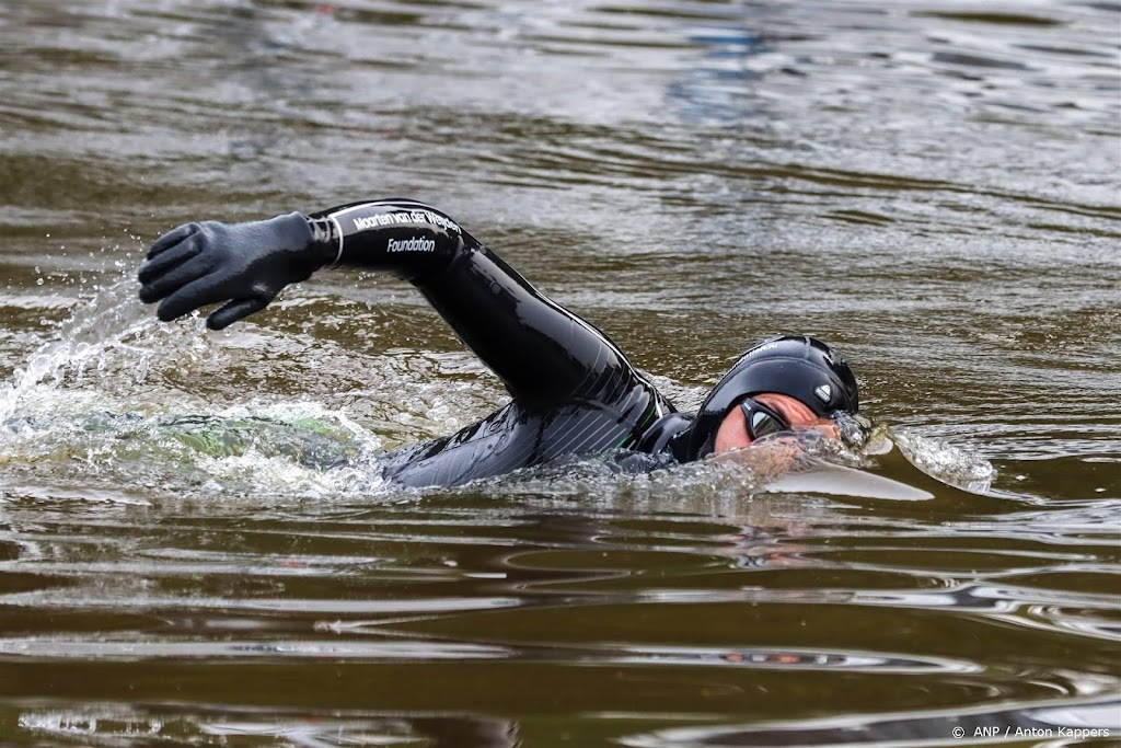 Van der Weijden haalt ruim 3,7 miljoen op met elfstedentriatlon