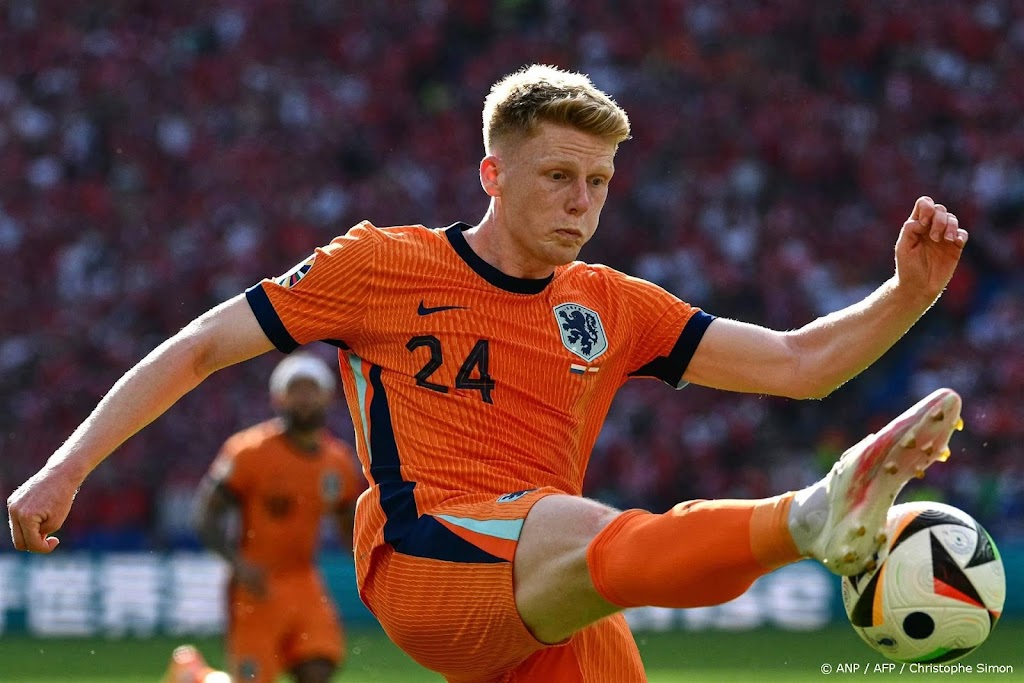 Schouten neemt het op voor snel gewisselde Veerman bij Oranje