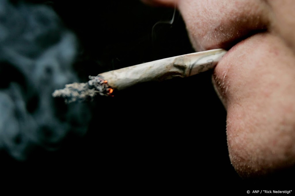 Een joint roken in Frankrijk nog slechts beboet met 200 euro