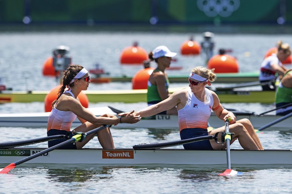 Roeisters De Jong en Scheenaard naar finale dubbeltwee