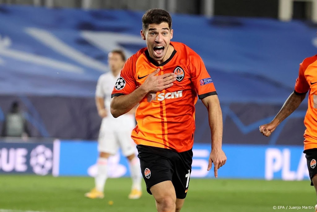 Gepromoveerd Fulham neemt spits Solomon over van Sjachtar