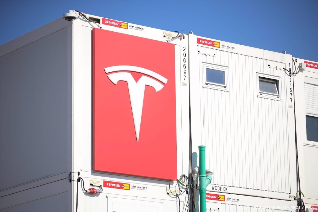 Tesla sommeert actiegroep filmpje te verwijderen over botsingen