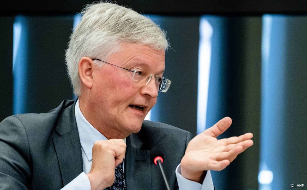 Burgemeester Tilburg: kan betaald voetbal wel doorgaan?
