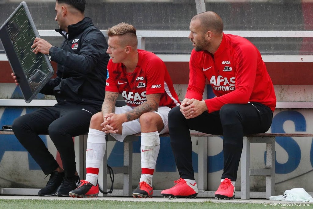 AZ zonder vier basisspelers naar Sittard