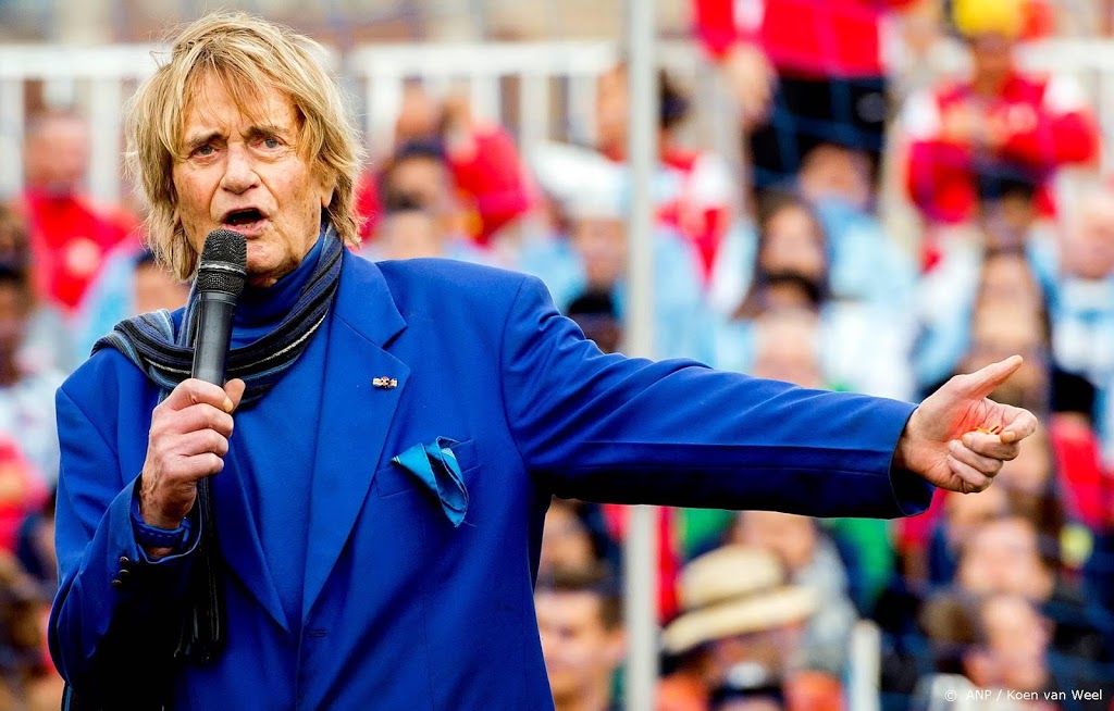 Flamboyante oud-scheidsrechter Frans Derks overleden