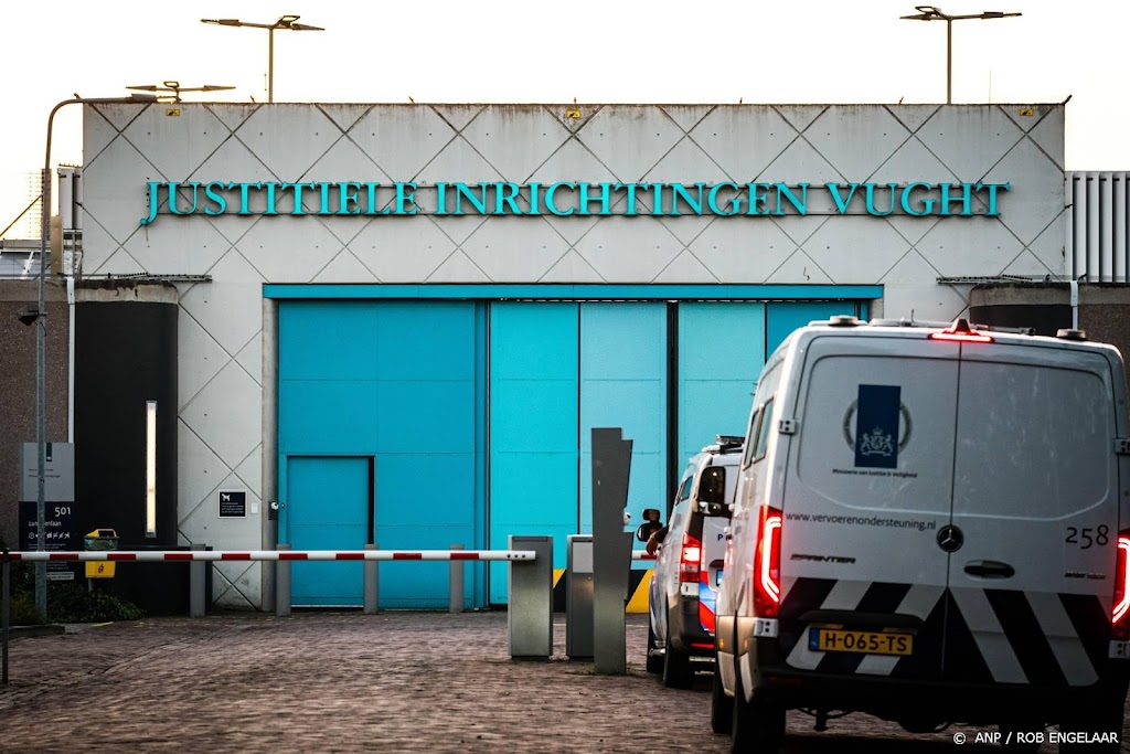 Taghi brengt brieven aan Mohammed B. naar buiten