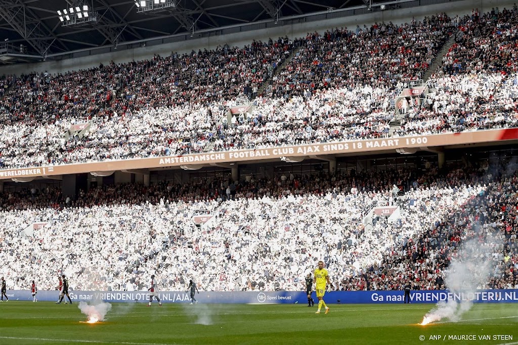 Ook fans Ajax tegen het verplaatsen van duel met FC Volendam