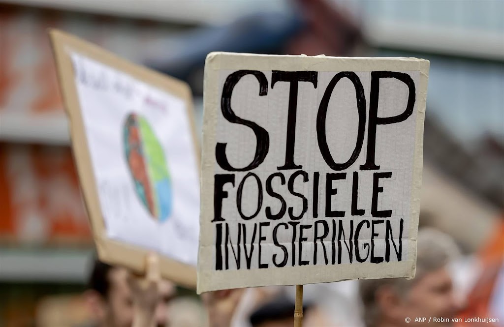 Onderzoek: ING en ABN haalden miljarden aan fossiele obligaties op