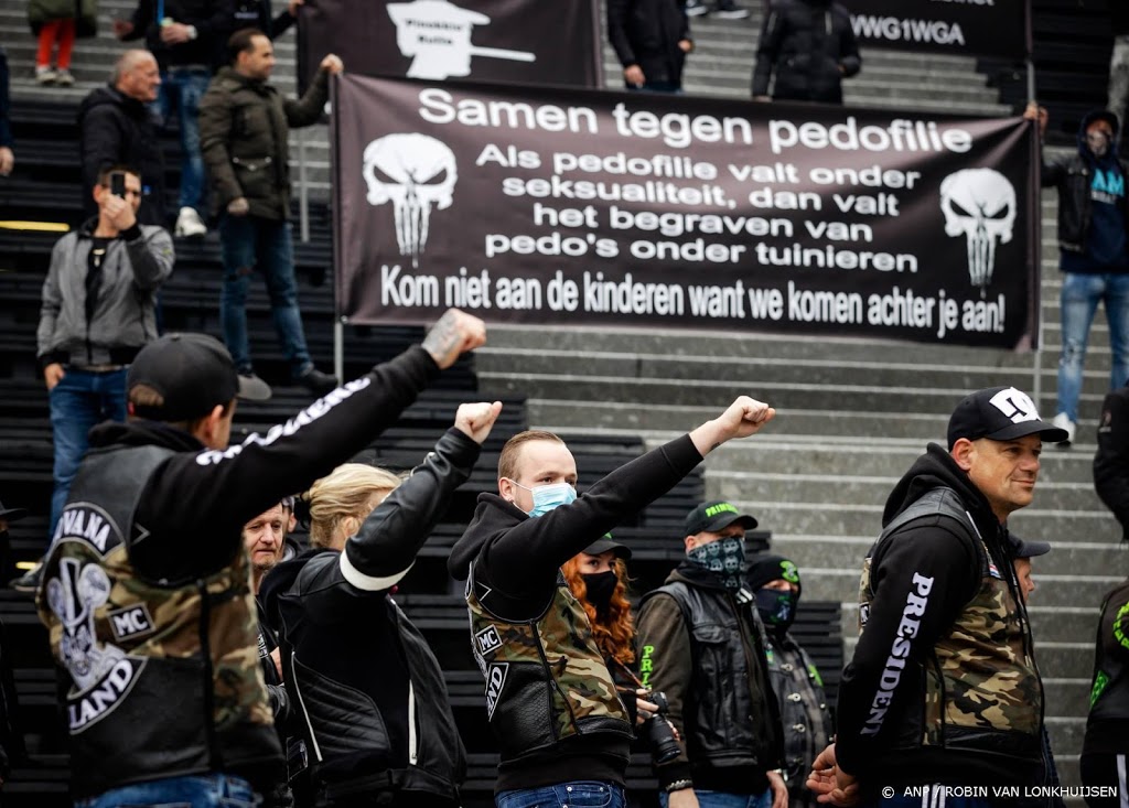 Paar honderd demonstreren tegen pedofilie in Utrecht
