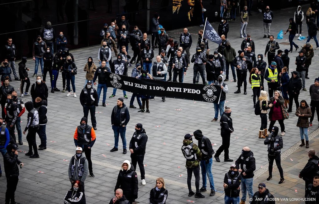 Paar honderd demonstreren tegen pedofilie in Utrecht
