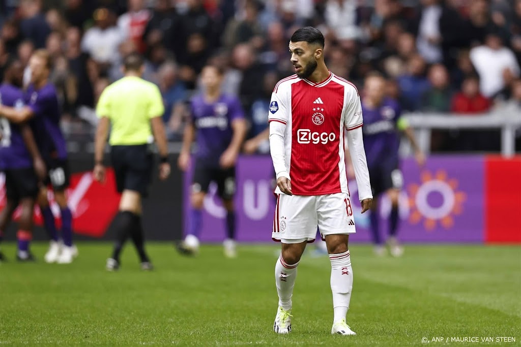Ajax zonder zieke Mikautadze naar Brighton
