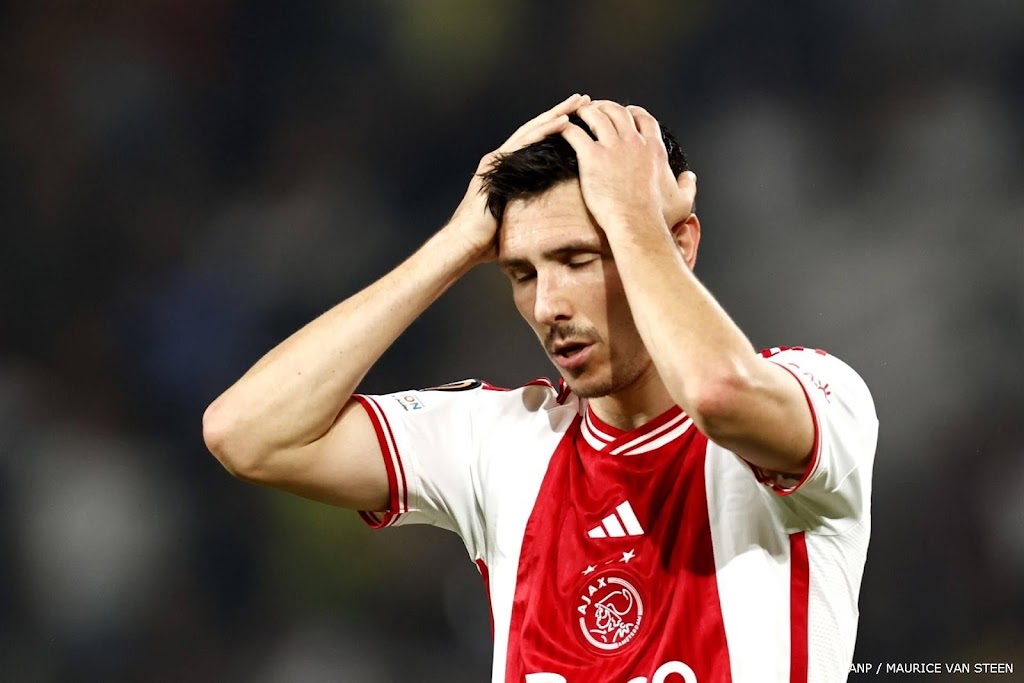 Berghuis fit genoeg om te starten bij Ajax in duel met Brighton