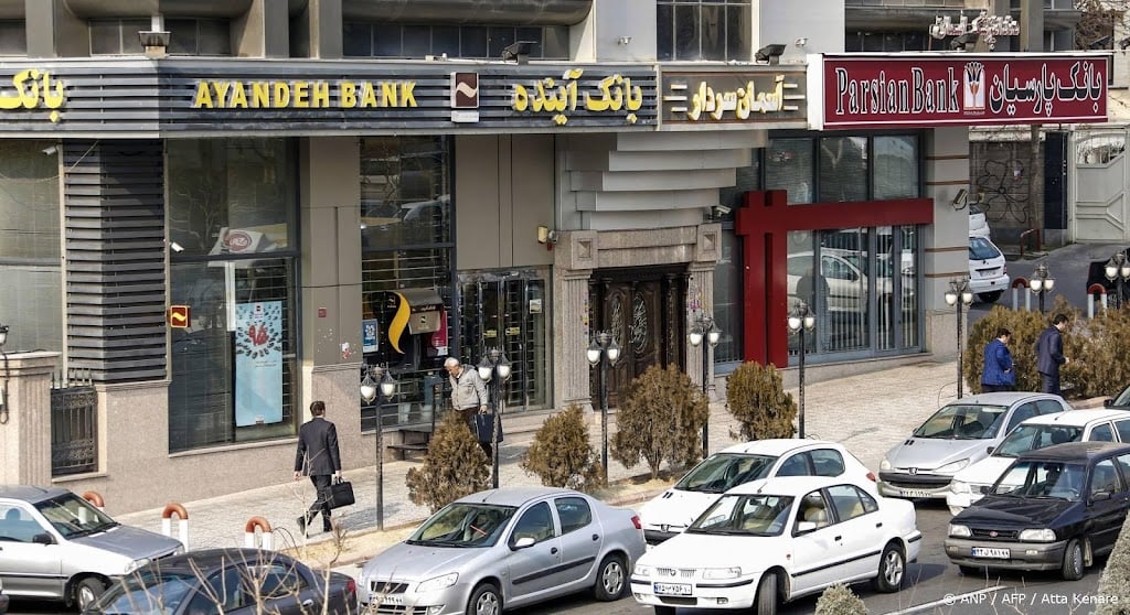 Grote bank in Iran valt om na jaren van problemen