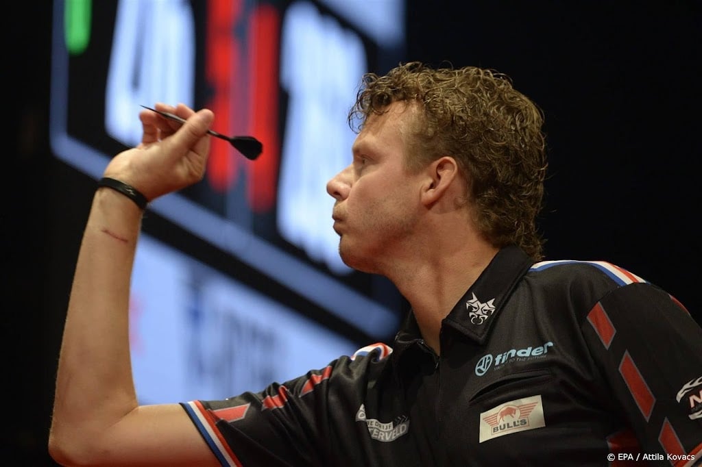 Darter Veenstra stunt met zege op wereldkampioen Smith