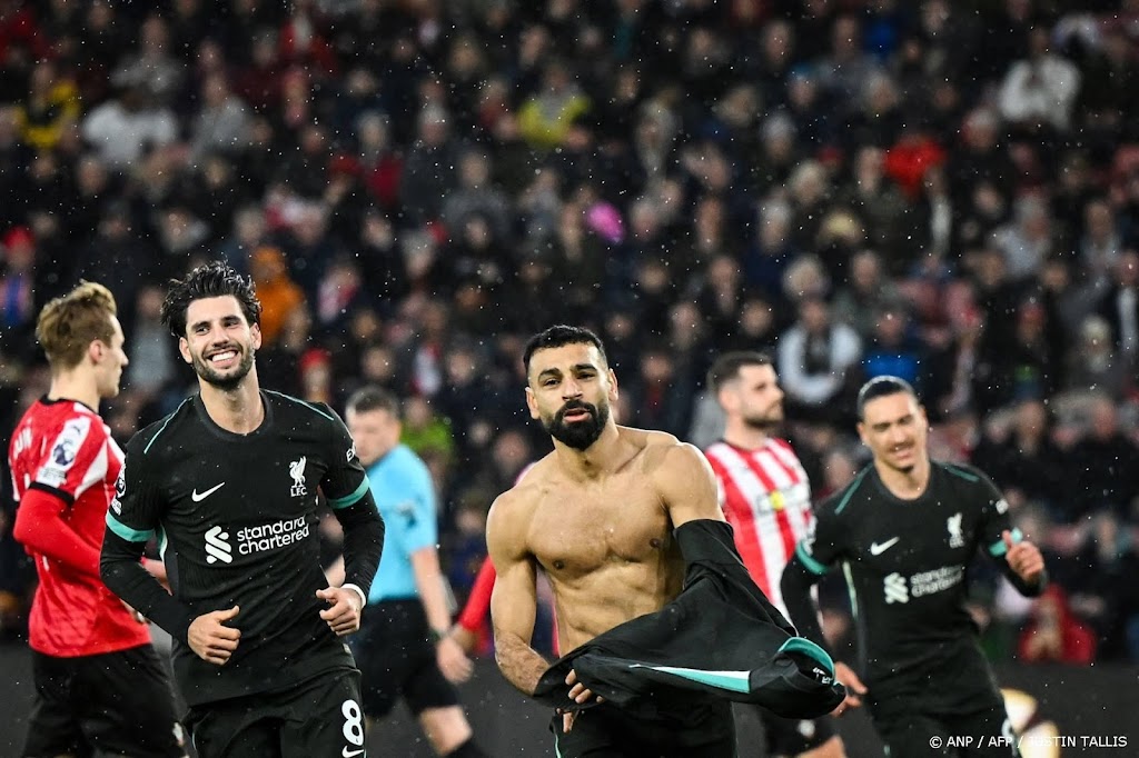 Teleurgestelde spits Salah denkt dat Liverpool hem kwijt wil