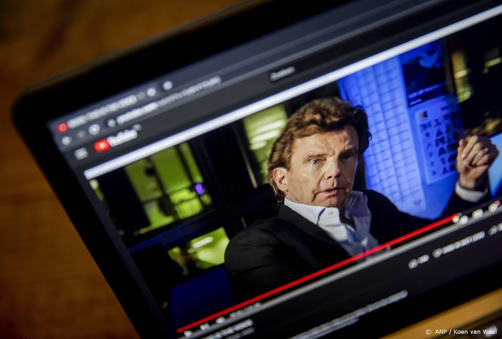 John de Mol en Gunay Uslu om de tafel over misstanden The Voice