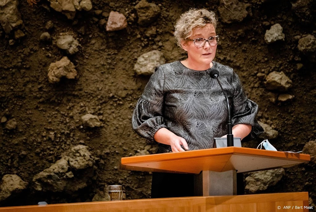 D66'er hekelt 'afschuwelijke drek' nu ze woord voert over corona