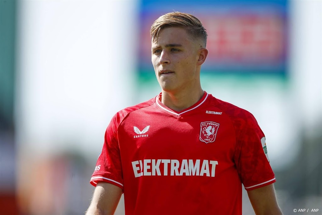 Verdediger Bruns blijft langer bij FC Twente