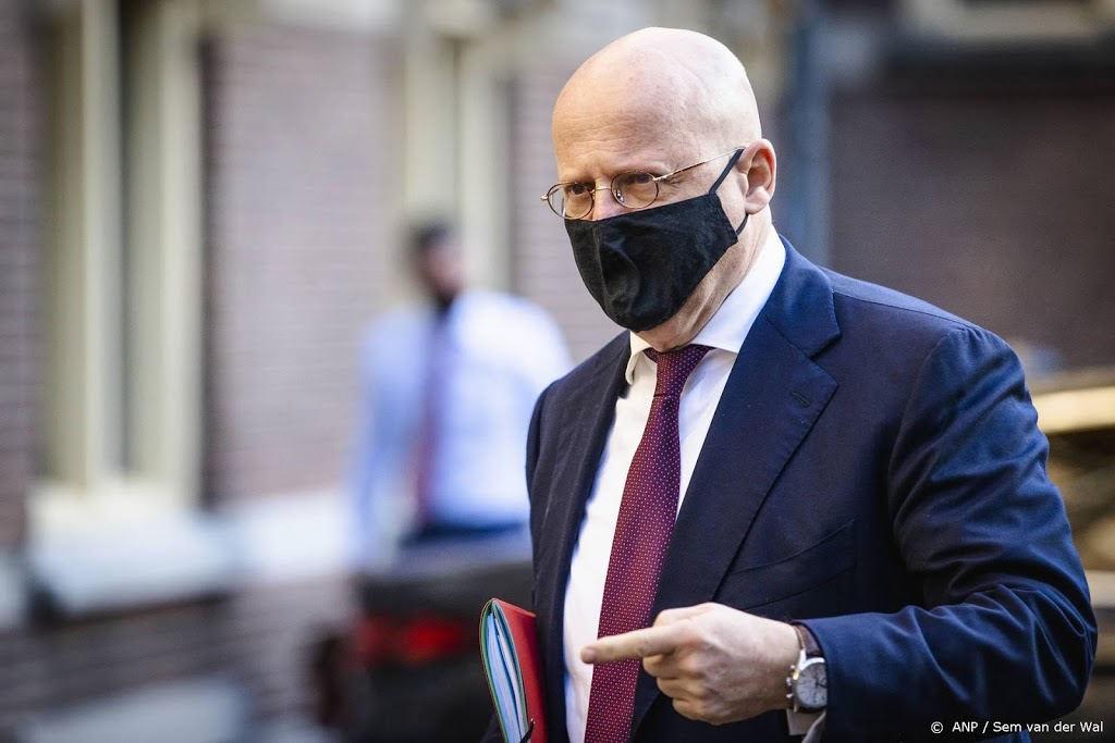 Grapperhaus blij met uitspraak hof, avondklokboetes blijven staan