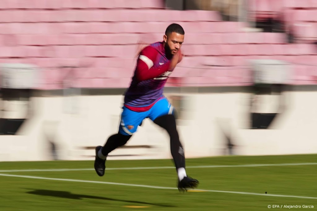 Depay na blessure terug in selectie Barcelona