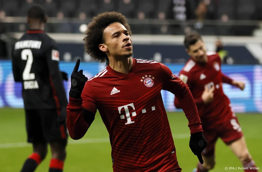 Koploper Bayern München wint dankzij invaller Sané