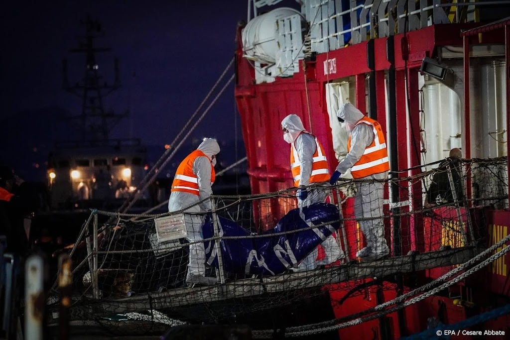 Tientallen omgekomen migranten aan Italiaanse kust gevonden