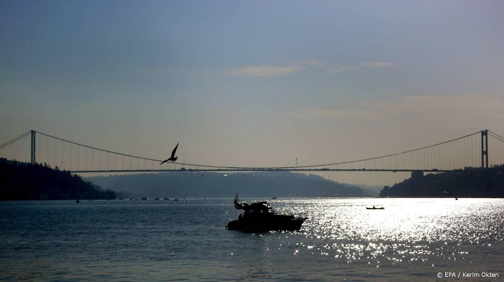 Scheepvaart in Bosporus hervat na vondst oude zeemijn