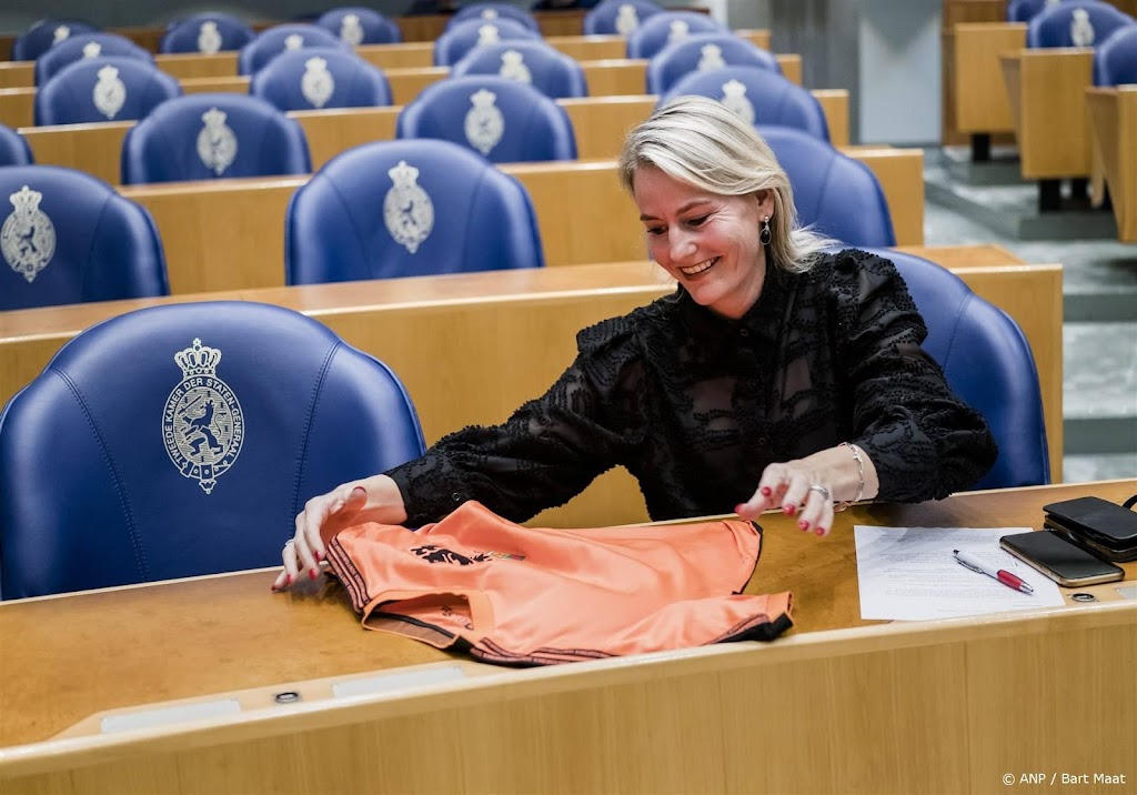 Oud-speelster en politica Van der Laan wil voorzitter KNVB worden
