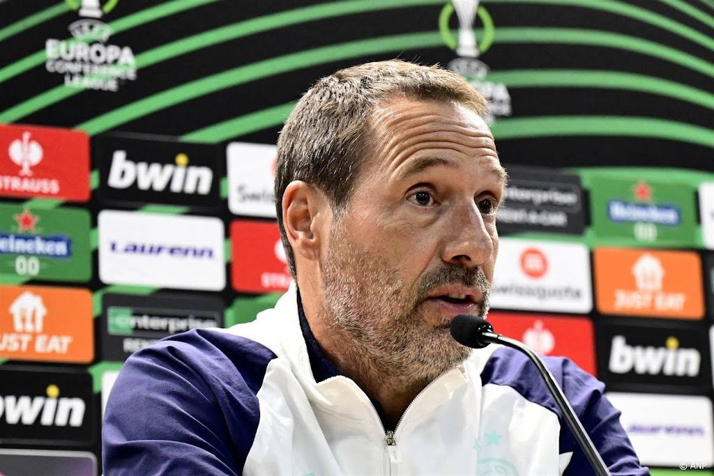 Coach Van 't Schip van Ajax rekent komende weken niet op Brobbey