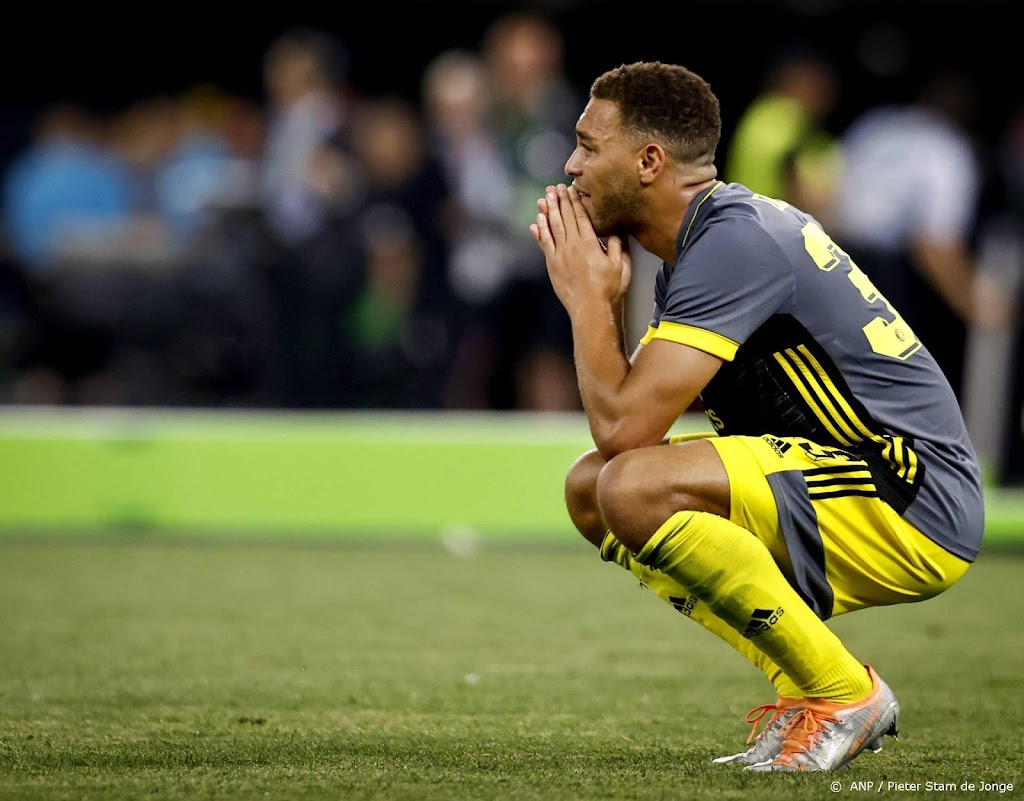 Verliezend Feyenoord keert terug naar Nederland