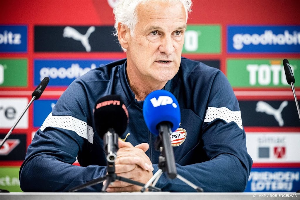 PSV-coach Rutten merkt niets van eventuele tweespalt in selectie