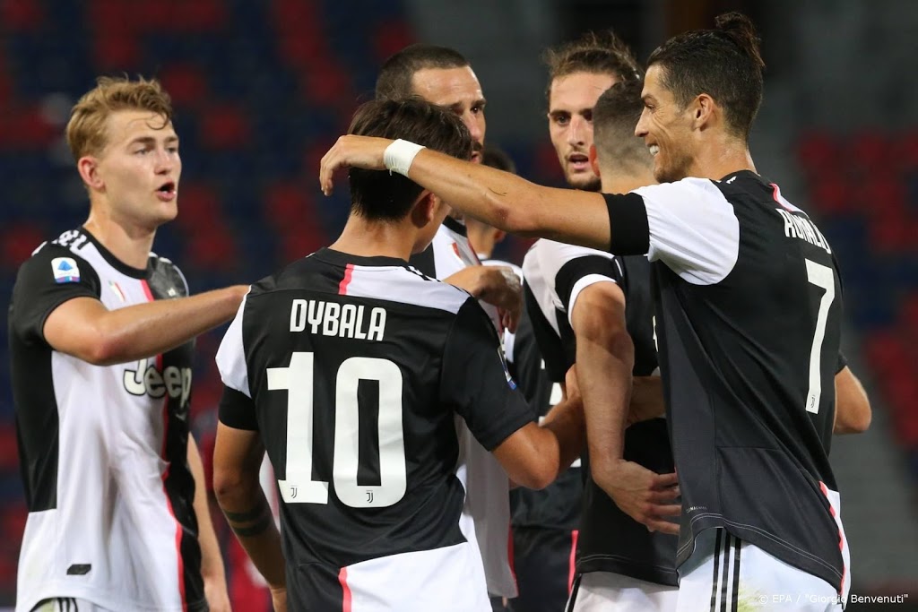 Juventus na rust royaal langs 10 man van Lecce, De Ligt scoort