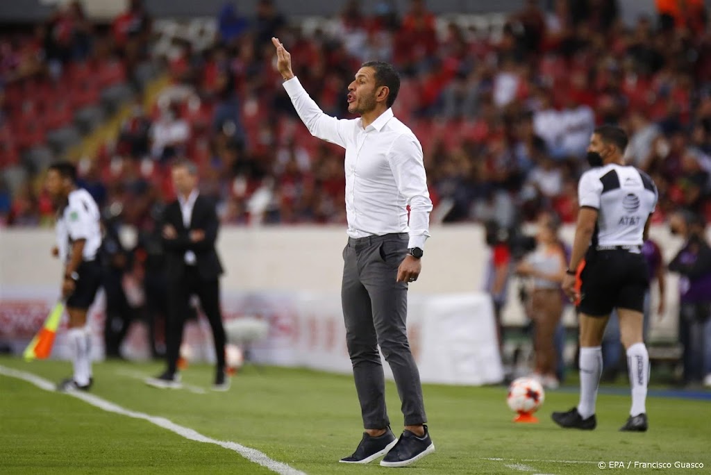 Recordwinnaar Mexico opent Gold Cup met ruime zege op Honduras