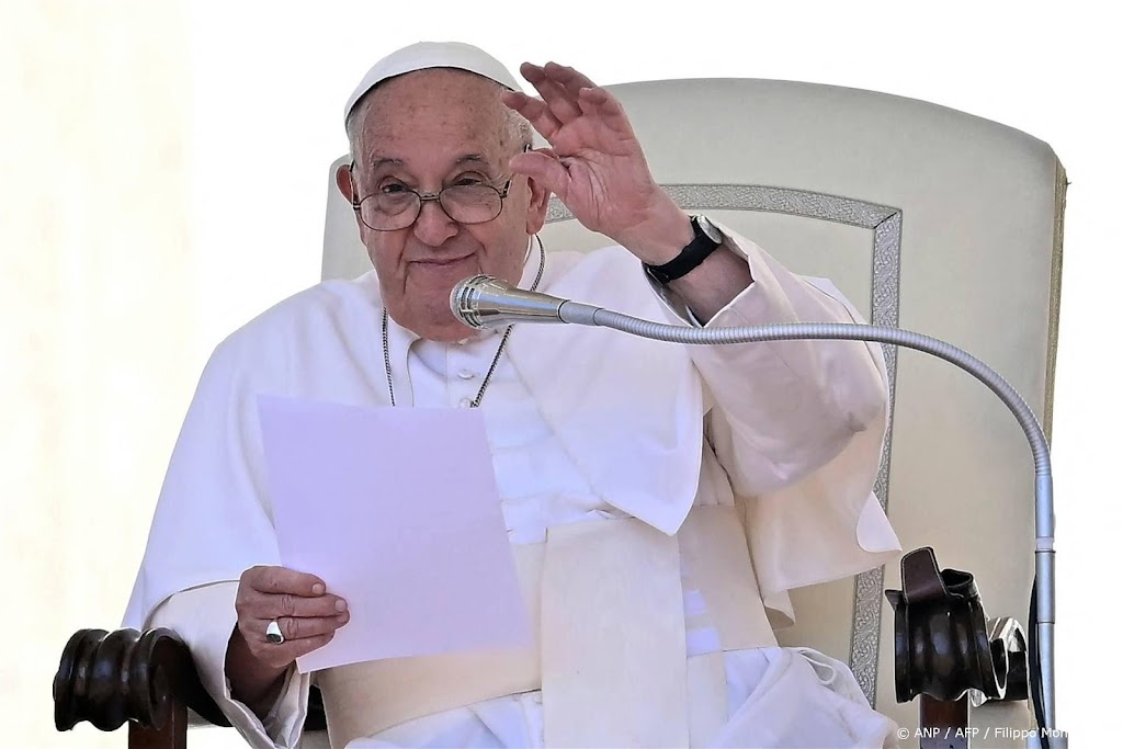 Paus wil zonne-energie voor Vaticaan en laat installatie bouwen