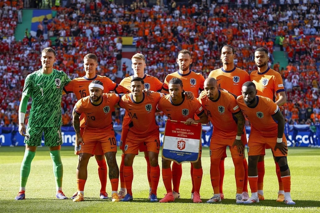 Nederlands elftal in achtste finales EK tegen Roemenië