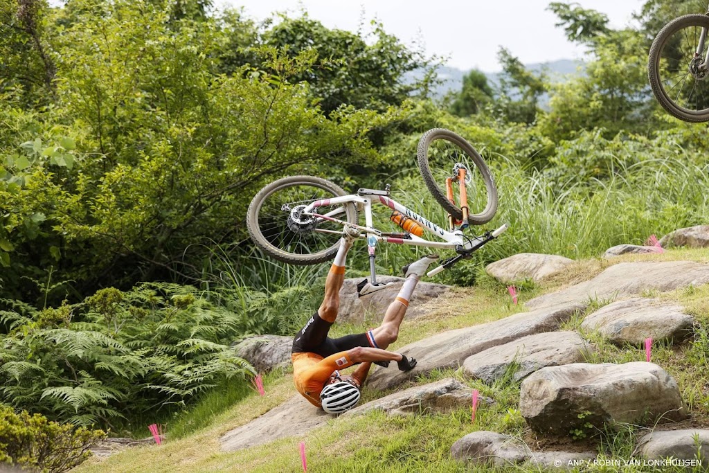'Plankjesgate' op Spelen na val Van der Poel in mountainbikerace