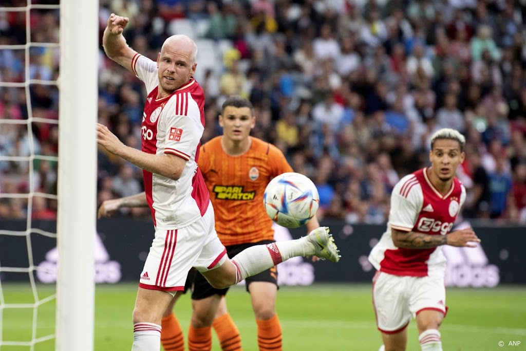Ajax kan niet echt overtuigen in oefenduel met Sjachtar Donetsk